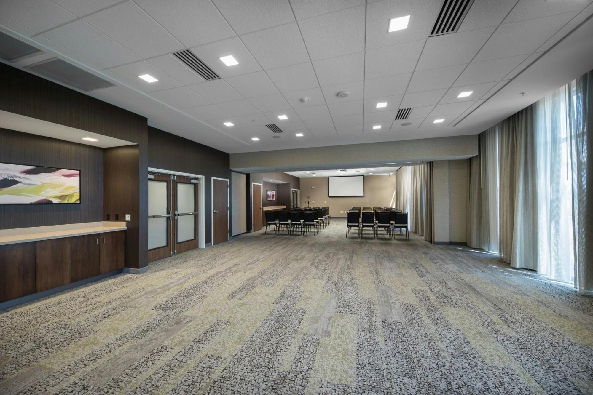Courtyard By Marriott Russellville Exterior photo